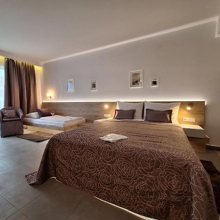 House Novalia Hotell Novalja Eksteriør bilde