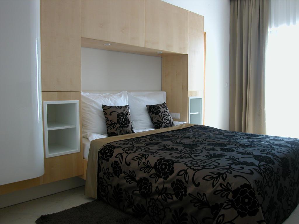 House Novalia Hotell Novalja Rom bilde