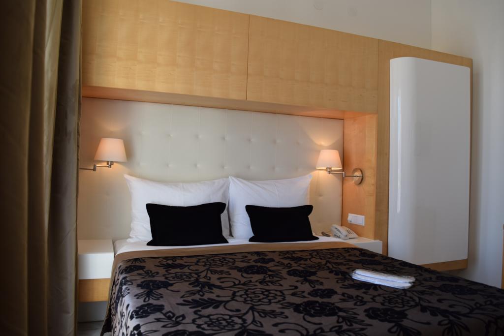 House Novalia Hotell Novalja Eksteriør bilde