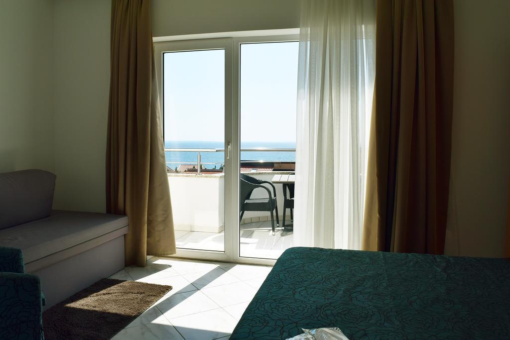 House Novalia Hotell Novalja Eksteriør bilde